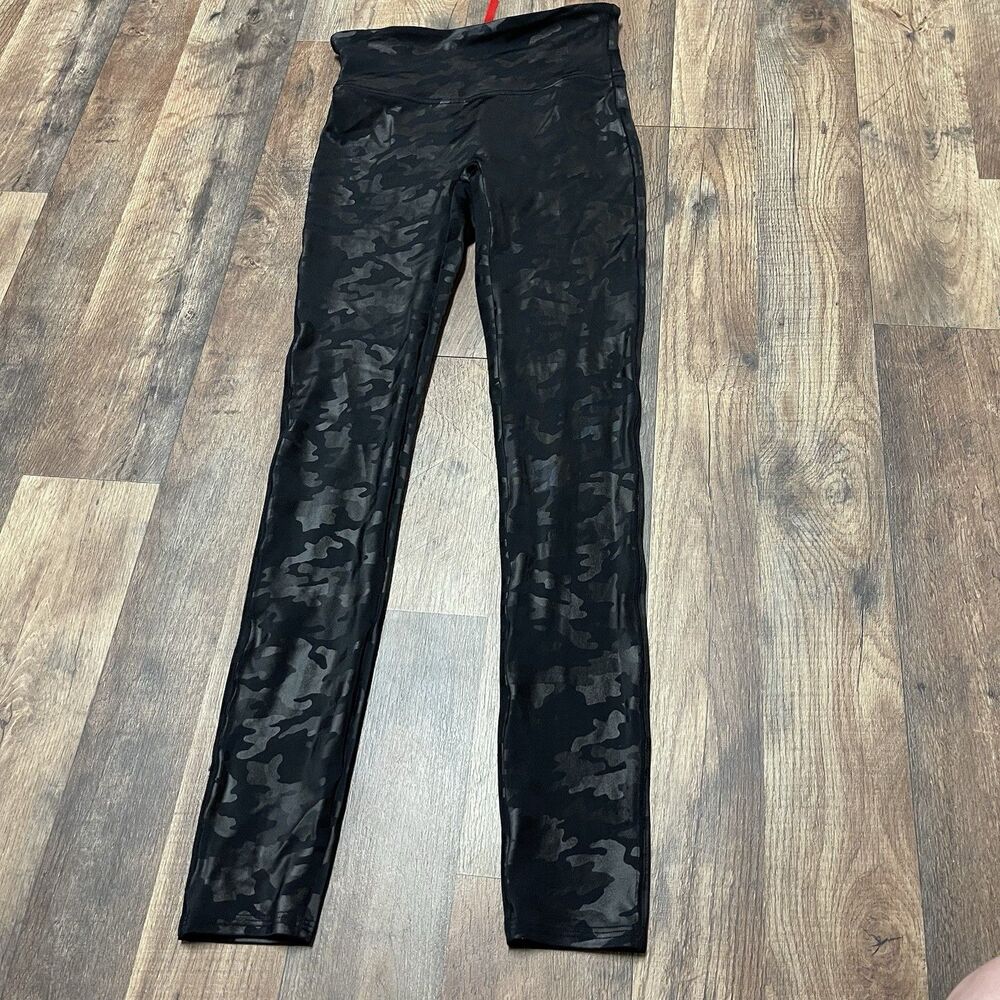 SPANX Camo Faux Leather Leggings High Waist Slimming Shaping S Look At Me Now